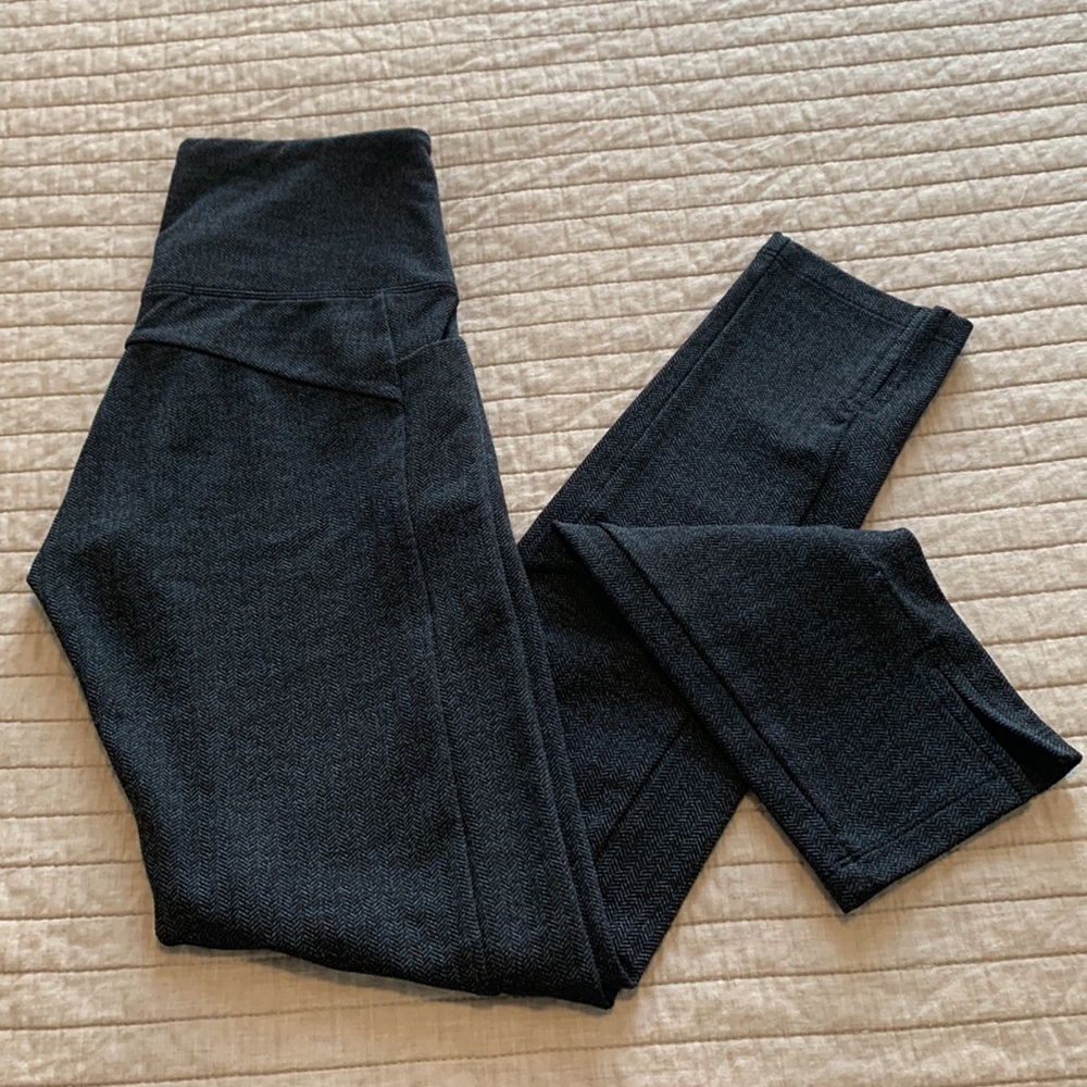 Athleta Women’s Size XXS Herringbone Mercer Tight with Stash Pocket Blue/Black